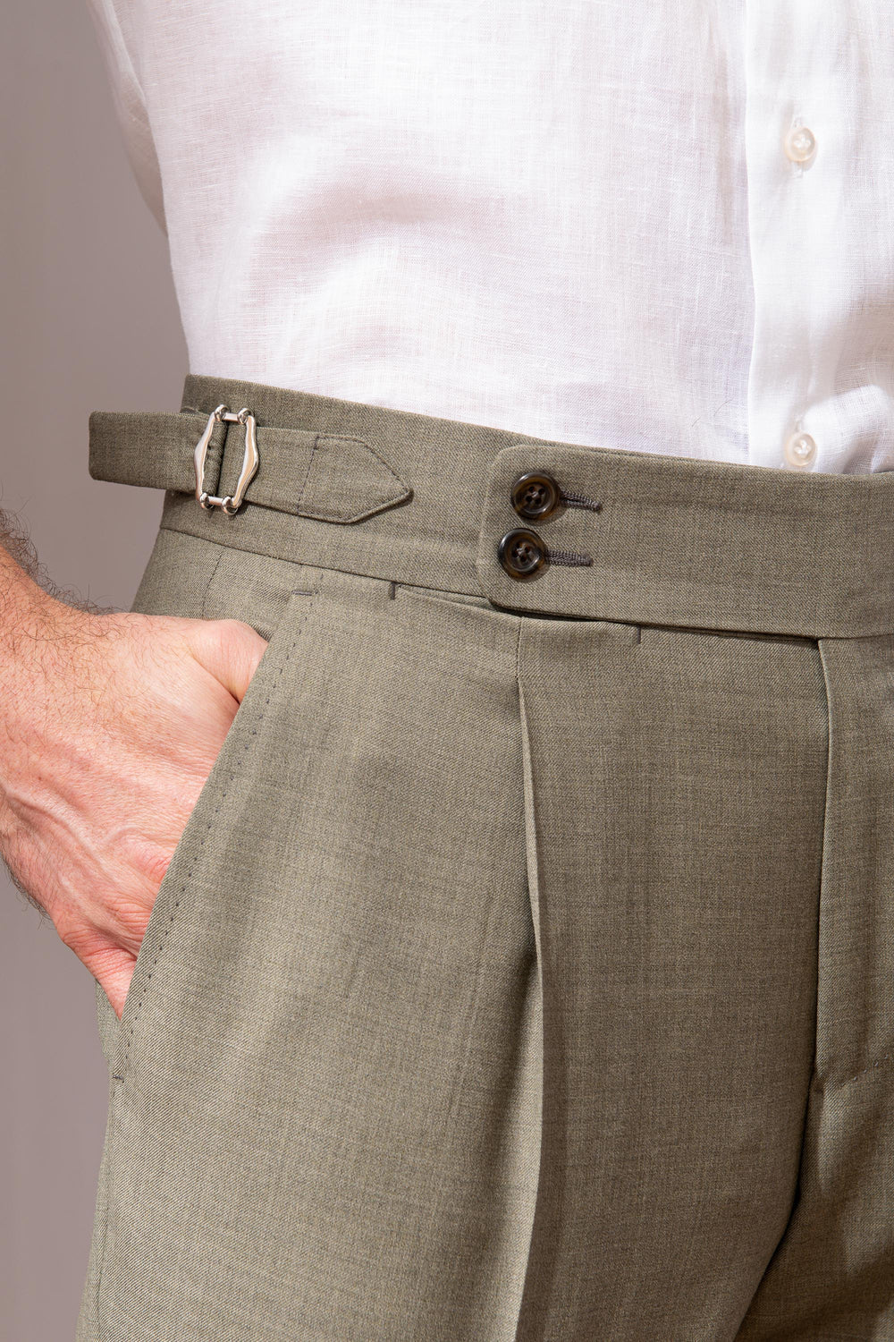Grüne Gurkha Hose